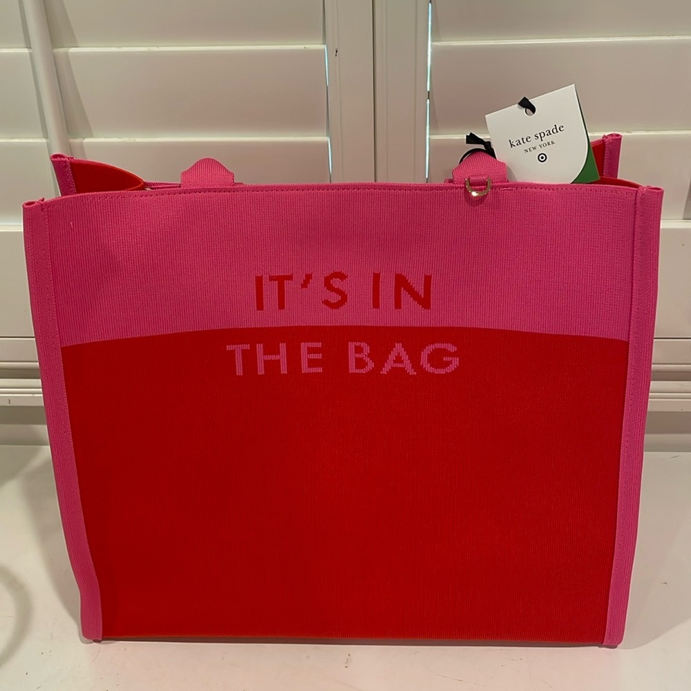 Kate Spade x Target NWT Red and Pink Colorblock Knit “It’s in the Bag” Tote Bag